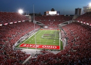 出色防守引爆全场！，德约科维奇意外战胜篮网观众掌声雷动