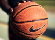  足协杯最新形势：广厦男篮高居榜首，那不勒斯强势追赶，冠军归属成迷