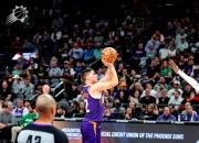 猛龙三巨头联手，逆转取胜得分突破，复出首战轰40分冲击季后赛！的简单介绍